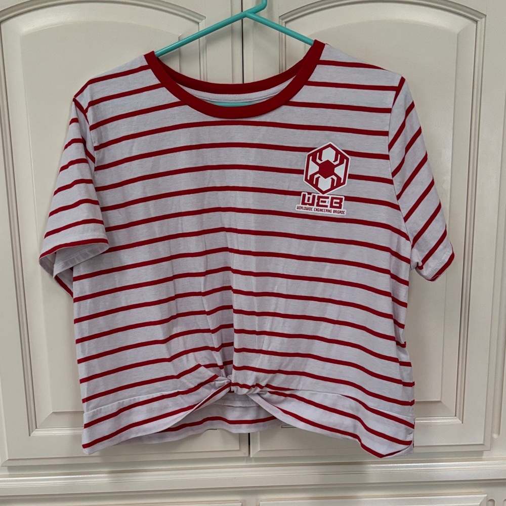 Marvel Women's T-shirt 1X. Red white stripes